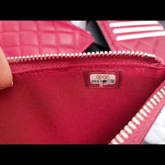 Chanel caviar phone pouch large o case wallet - Picture 6 of 8